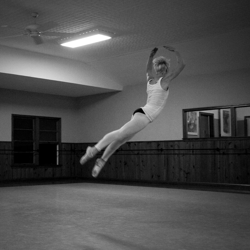 Tour jete studio female