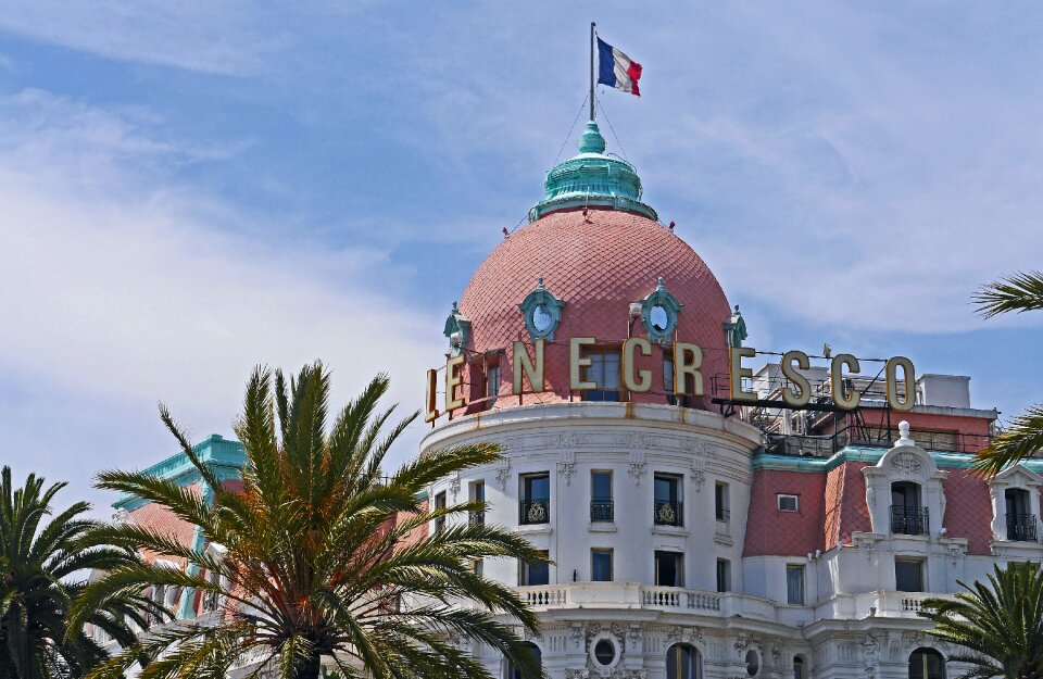 Tower national flag le negresco