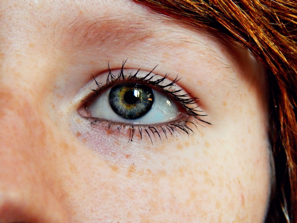 Blue coloring redheaded