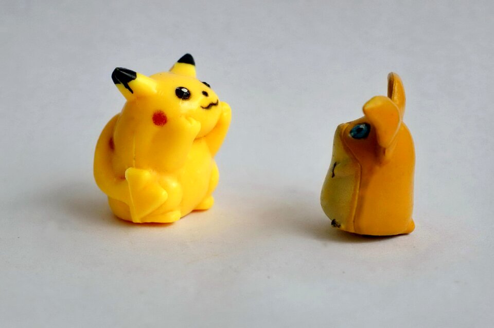 Figurines toys symbol