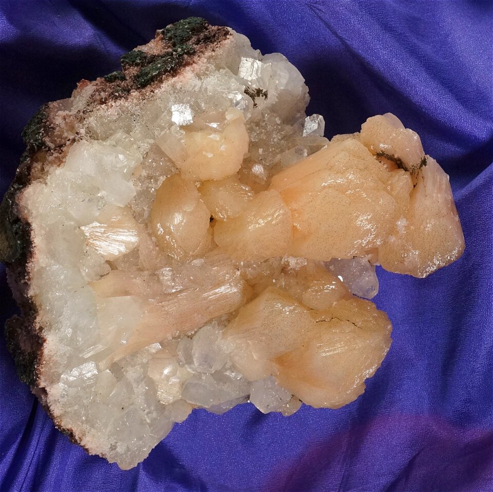 Mineral crustal cluster