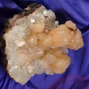 Mineral crustal cluster photo