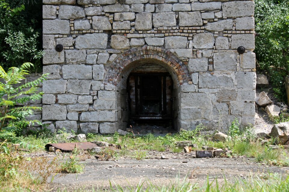 Lime kiln stonework