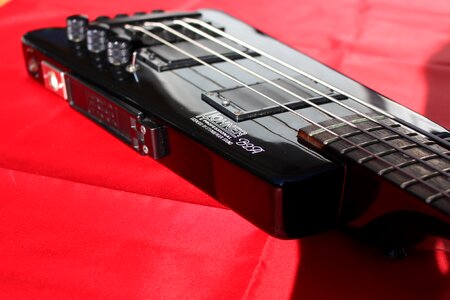 Hohner bass guitar strings photo