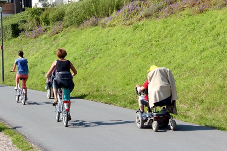 Bike rollator motorized