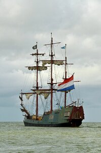 Pirate flag mast photo