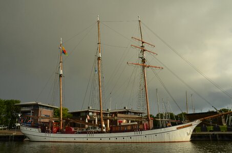 Mast sailing boating photo