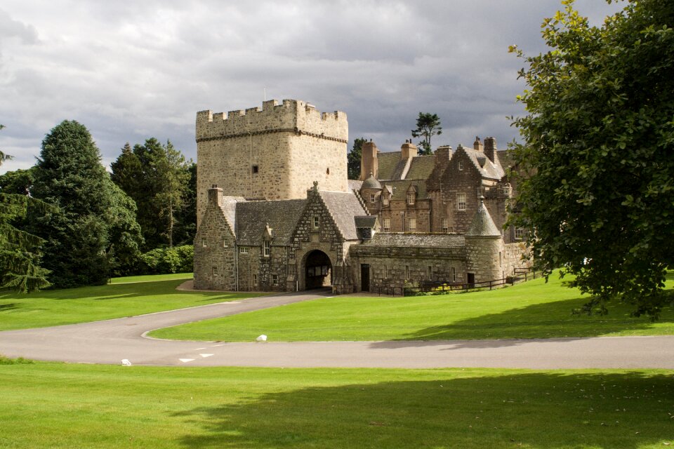 Scotland middle ages historically