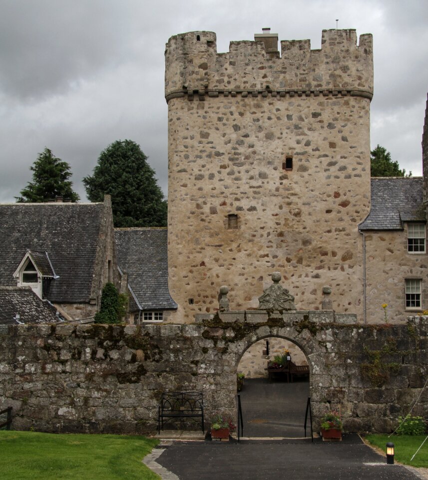Scotland middle ages historically