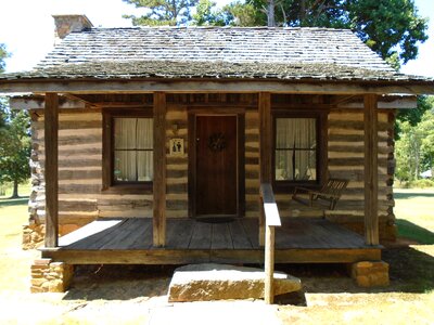 Log cabin