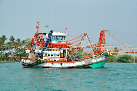 Sea asia ship photo