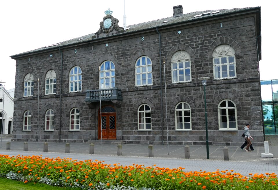 Historically facade government