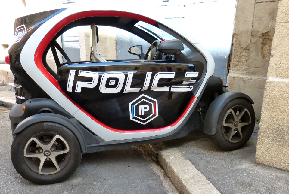 Vehicle patrol car dare