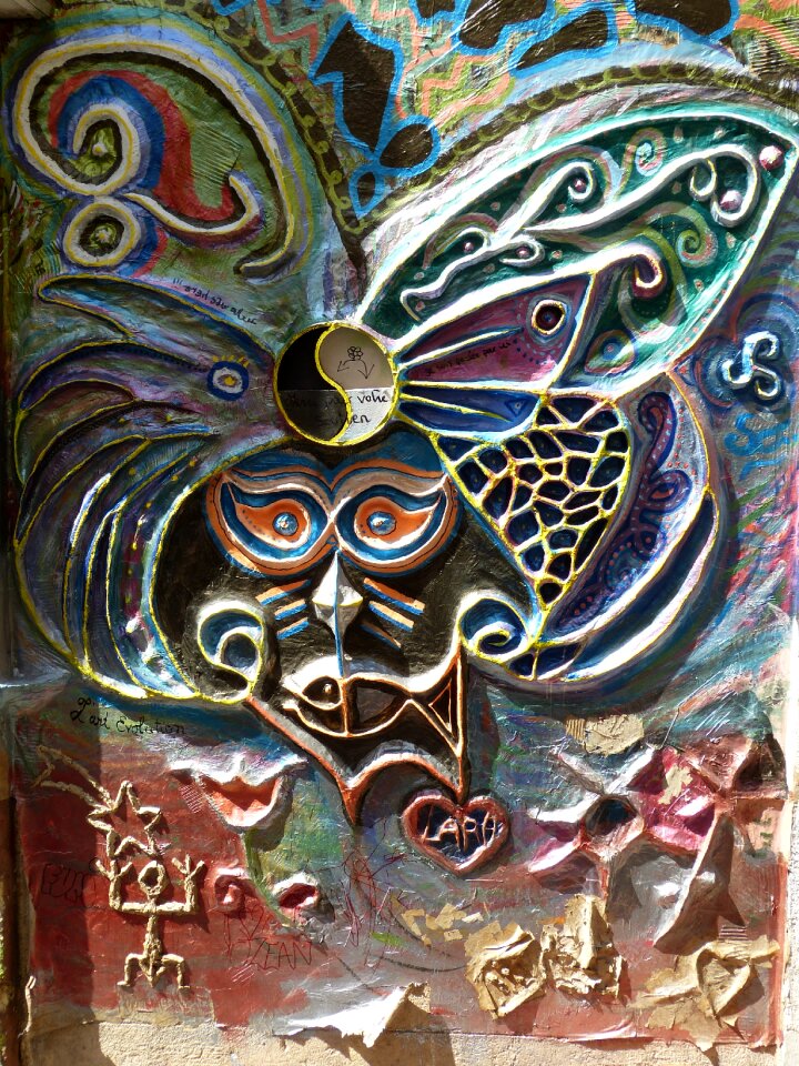 Creativity relief door
