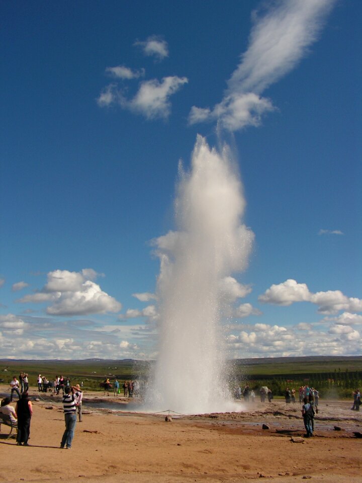 Iceland eruption geyser
