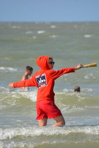 Rescuer swimming horn
