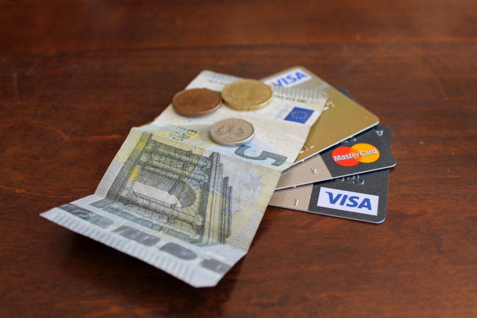 Coins credit plastic