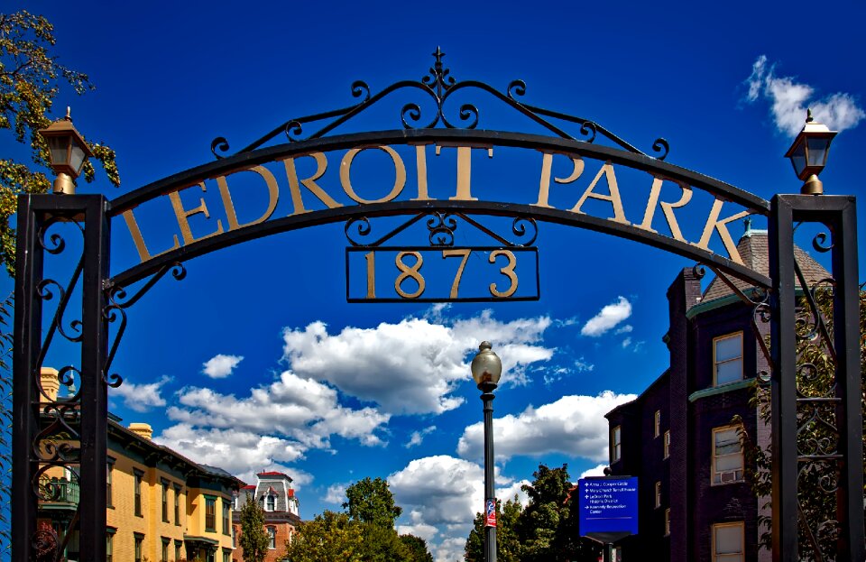 Neighborhood buildings sign