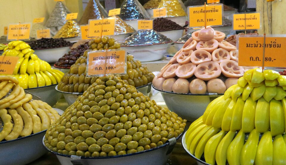 Display olive lotus root