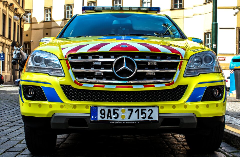 Doctor yellow rescuer