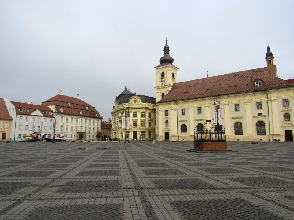 Big market buildings center
