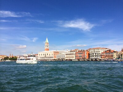 Venice sea doge's palace photo