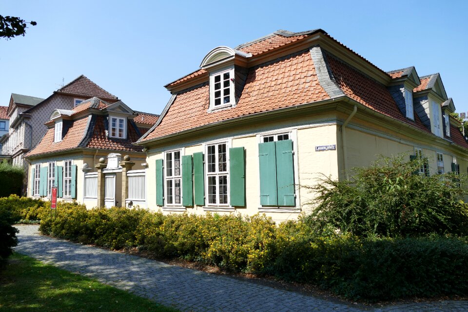Historically building lessing house