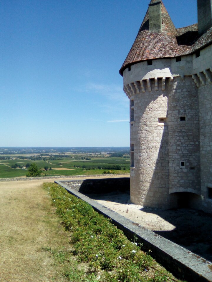 Castle wine monbazillac
