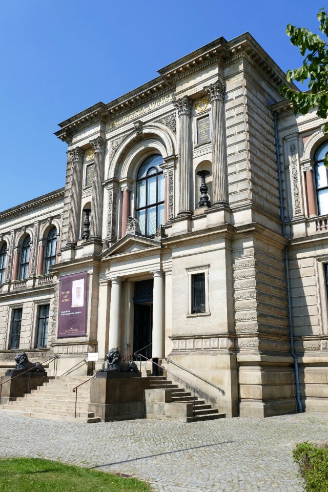 Building architecture library