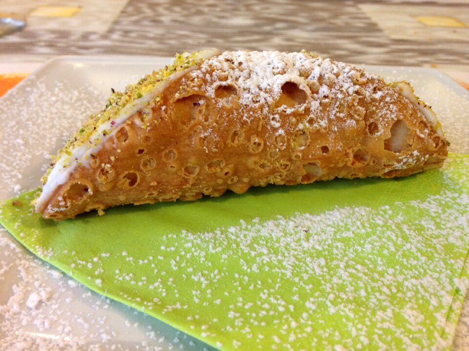 Sicilian cannolo sweet sicily