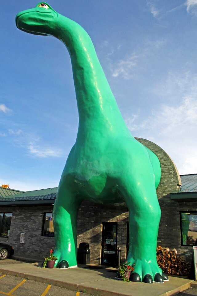 Statue comic comedy