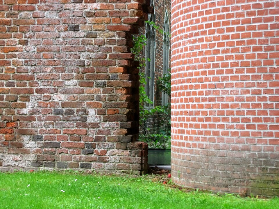 Monastery wall kloostertuin medieval