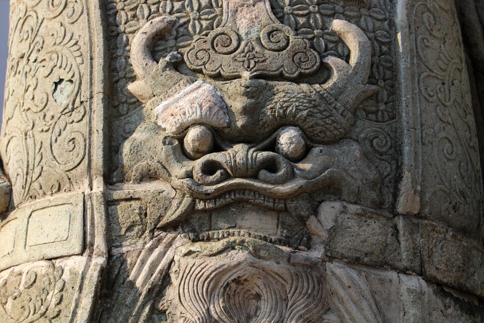 Mystical statue monument