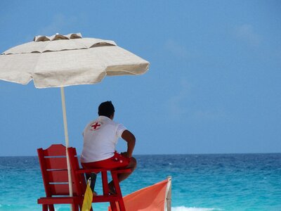 Life guard cancun observation