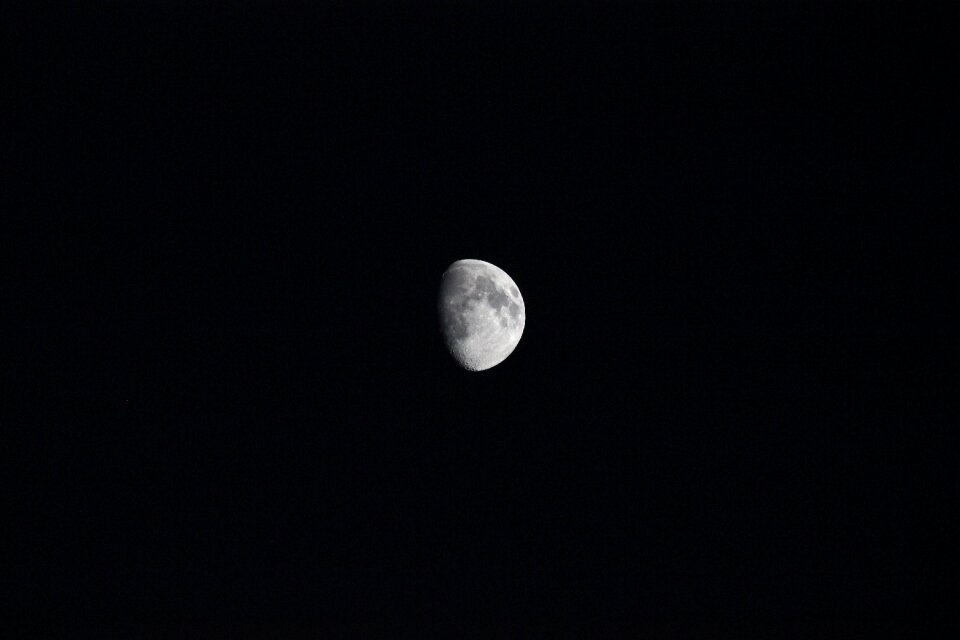 Luna night evening