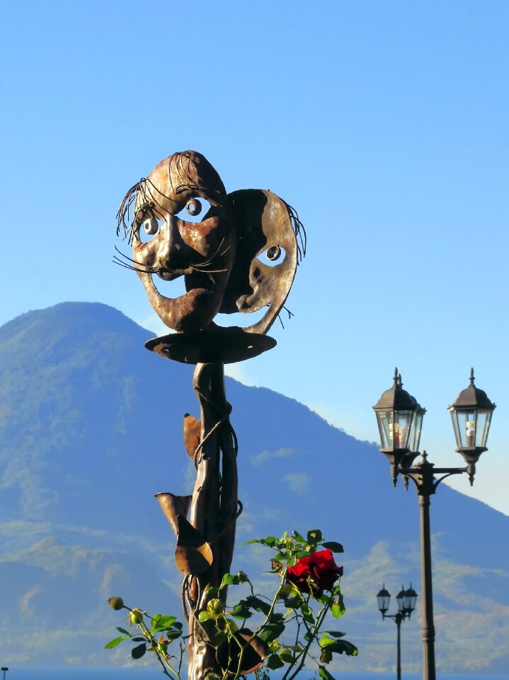 Totem decoration volcano floor lamp photo