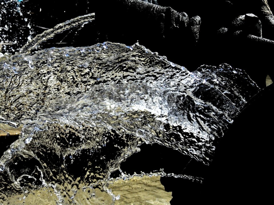 Water feature gargoyle clear