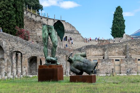 Statue italy photo