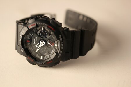 Watch electronic black