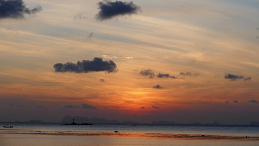 Sea sunbeam romance