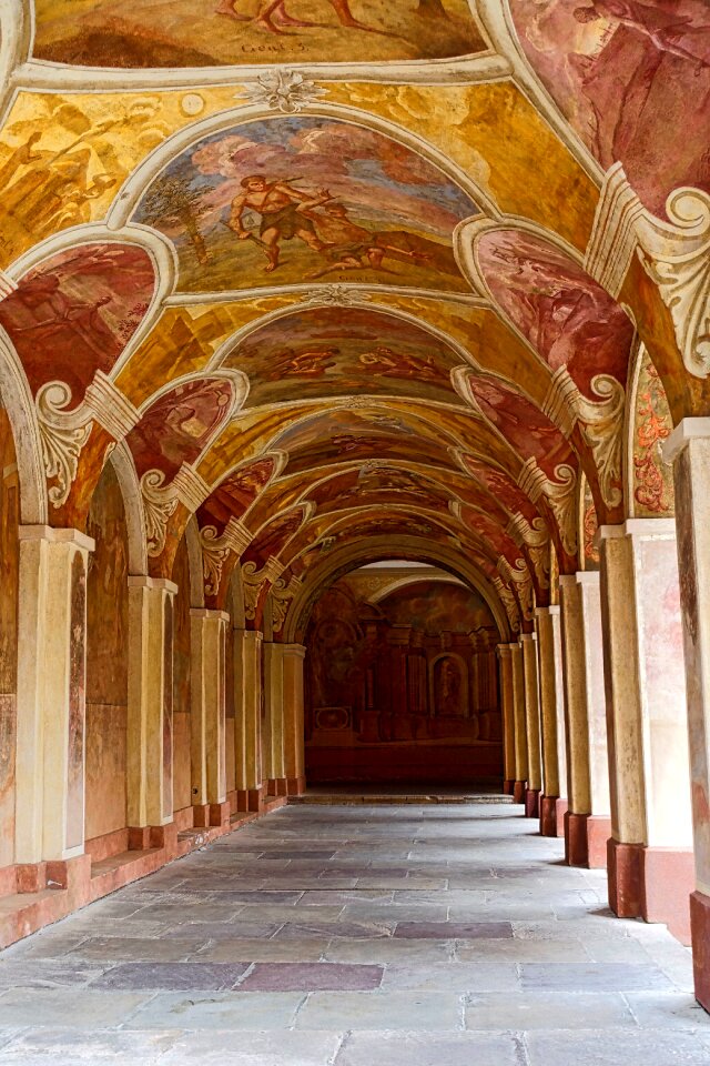 Artistic classical arch