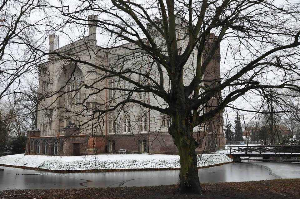 Monument winter moat
