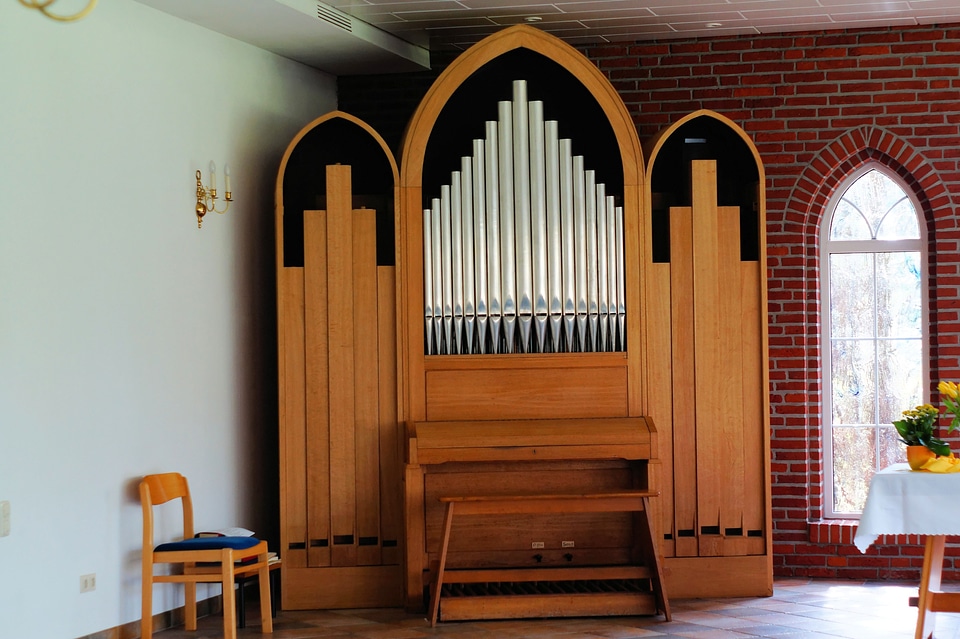 Keyboard instrument organ whistle sound