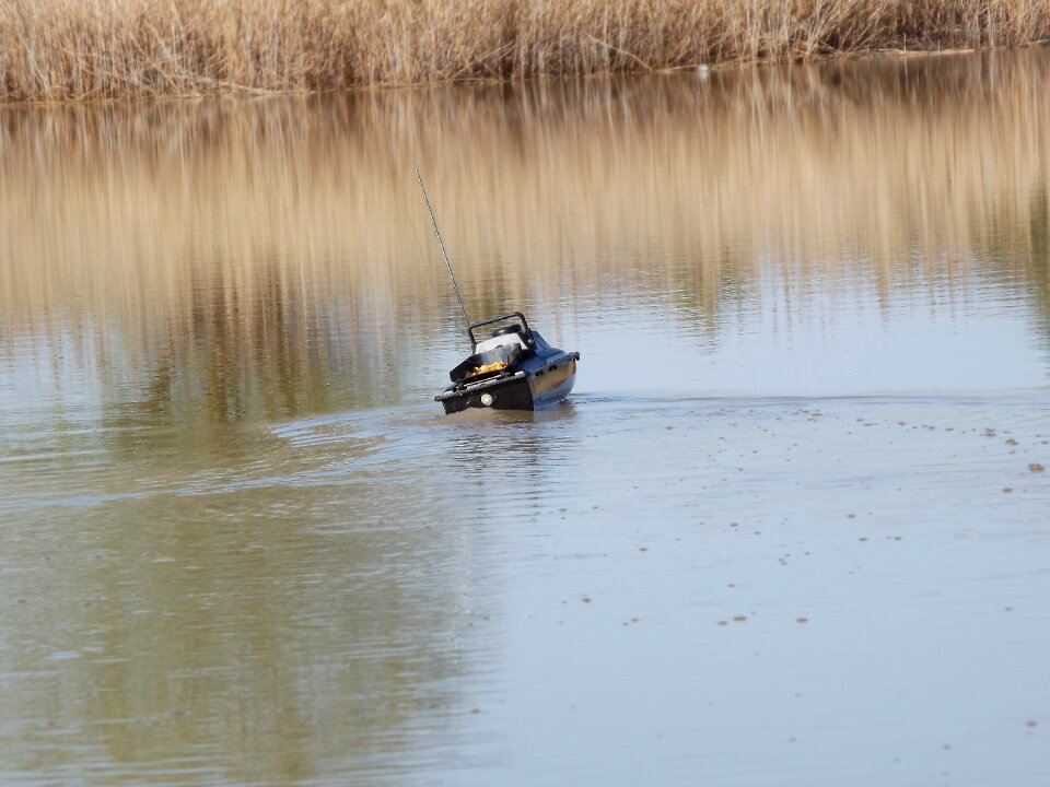 Groundbait antenna river