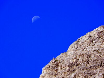 Luna sky rocks photo