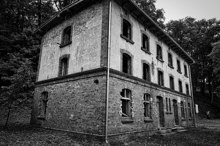 Abandoned building architecture
