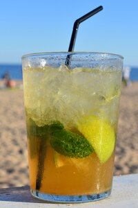 Alcohol drinking straw