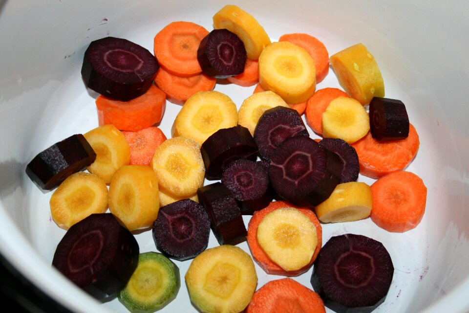 Yellow carrot purple carrot food