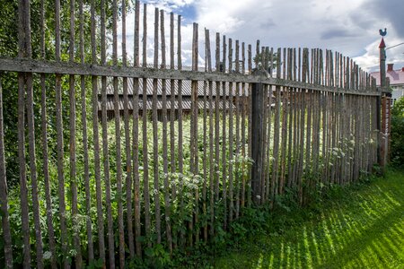 Fence light shadow photo