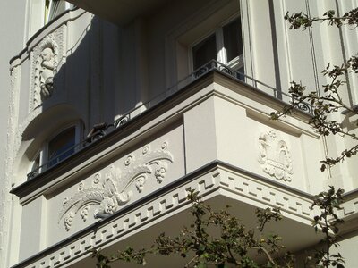 Architecture historically live